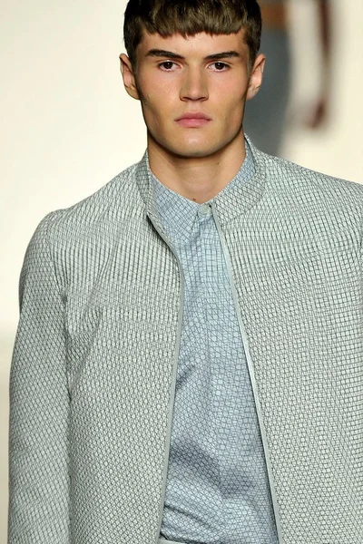 Look 37